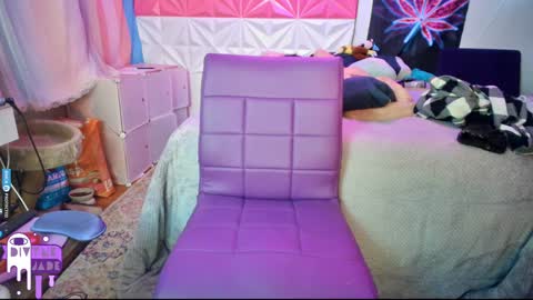 Snapshot of divynejade chatting on December 12, 2024, 10:02 am Jade Divyne online show from December 12, 2024, 10:02 am