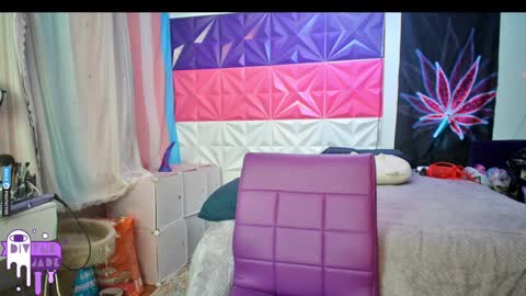 Snapshot of divynejade chatting on December 27, 2024, 10:55 am Jade Divyne online show from December 27, 2024, 10:55 am