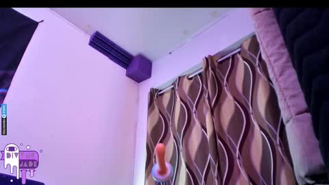 Snapshot of divynejade chatting on February 15, 2025, 9:49 am Jade Divyne online show from February 15, 2025, 9:49 am