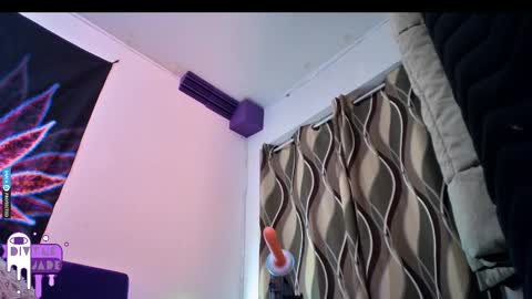 Snapshot of divynejade chatting on February 15, 2025, 12:54 pm Jade Divyne online show from February 15, 2025, 12:54 pm