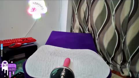 Snapshot of divynejade chatting on March 5, 2025, 1:10 am Jade Divyne online show from March 5, 2025, 1:10 am