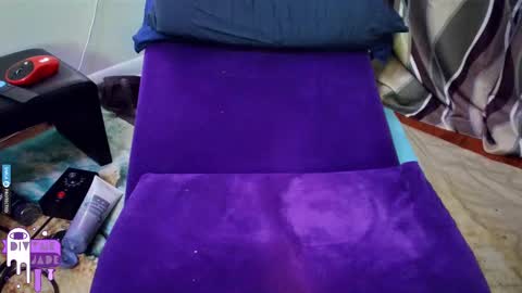 Snapshot of divynejade chatting on March 7, 2025, 4:35 am Jade Divyne online show from March 7, 2025, 4:35 am