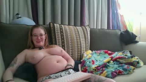 Snapshot of dixie_comanche chatting on December 22, 2024, 10:49 am dixie_comanche online show from December 22, 2024, 10:49 am