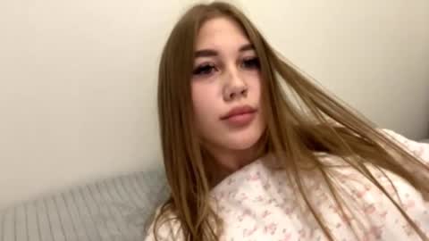 Snapshot of dixiecritchley chatting on September 28, 2025, 5:29 pm Stella online show from September 28, 2025, 5:29 pm