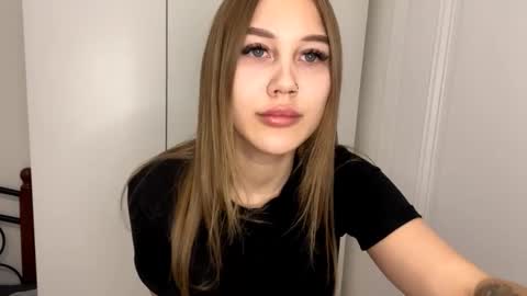 Snapshot of dixiecritchley chatting on September 29, 2025, 4:56 pm Stella online show from September 29, 2025, 4:56 pm