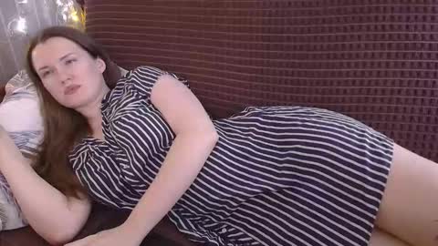 Dixiemiller online show from December 3, 2025, 1:42 pm