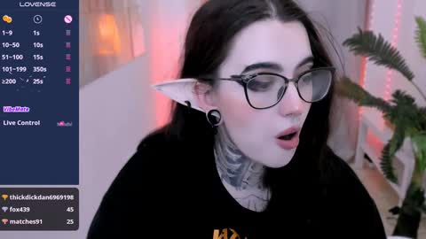 Snapshot of dixipixi_ chatting on January 25, 2025, 11:55 am dixipixi_ online show from January 25, 2025, 11:55 am