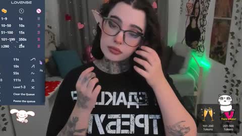 Snapshot of dixipixi_ chatting on February 14, 2025, 5:41 am dixipixi_ online show from February 14, 2025, 5:41 am