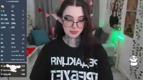 dixipixi_ online show from February 14, 2025, 8:42 am