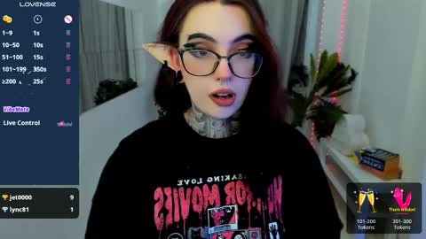 Snapshot of dixipixi_ chatting on February 22, 2025, 9:12 am dixipixi_ online show from February 22, 2025, 9:12 am