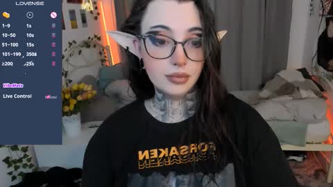 Snapshot of dixipixi_ chatting on September 21, 2025, 5:31 am dixipixi_ online show from September 21, 2025, 5:31 am