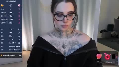 dixipixi_ online show from March 26, 2026, 5:57 am