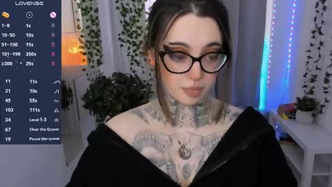 dixipixi_ online show from May 1, 2026, 5:45 am