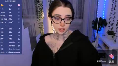 dixipixi_ online show from July 2, 2026, 10:21 am