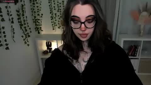 dixipixi_ online show from July 4, 2026, 10:21 am