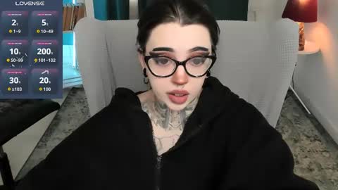 dixipixi_ online show from July 16, 2026, 10:21 am