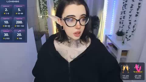 dixipixi_ online show from August 2, 2026, 5:39 am