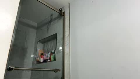 Snapshot of dixkzilla chatting on November 19, 2025, 6:30 pm dixkzilla online show from November 19, 2025, 6:30 pm