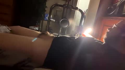 dixnice online show from September 22, 2025, 2:52 pm