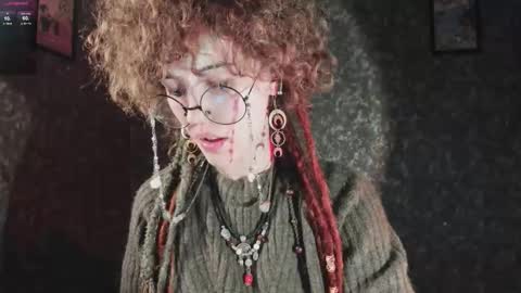 Snapshot of dizer_clop chatting on October 1, 2025, 4:35 pm Dizer online show from October 1, 2025, 4:35 pm