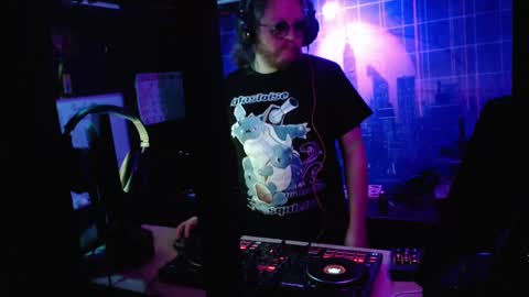 Snapshot of dj_capitain_claw chatting on January 19, 2025, 1:10 am Adrian Arturo online show from January 19, 2025, 1:10 am