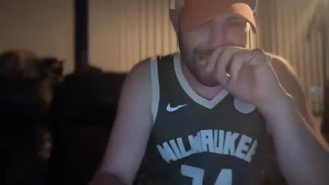 Snapshot of dj_chaterbate chatting on February 3, 2026, 2:53 am DJ Chaterbate online show from February 3, 2026, 2:53 am
