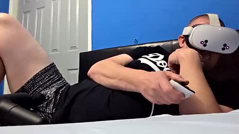 djcloudy22223 online show from November 18, 2025, 8:52 am