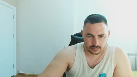 STR8 BOYv online show from June 25, 2026, 4:23 am