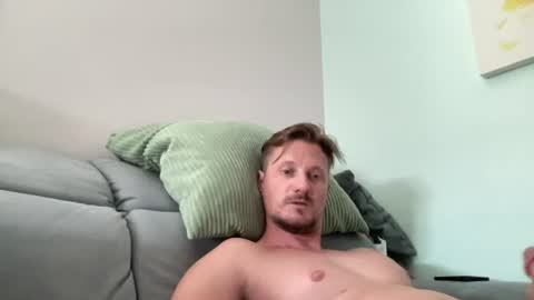 djo68686666 online show from June 18, 2026, 3:38 pm