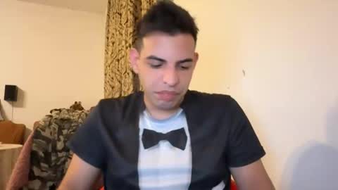 Snapshot of djonson_ chatting on October 12, 2025, 2:32 am Djonson online show from October 12, 2025, 2:32 am