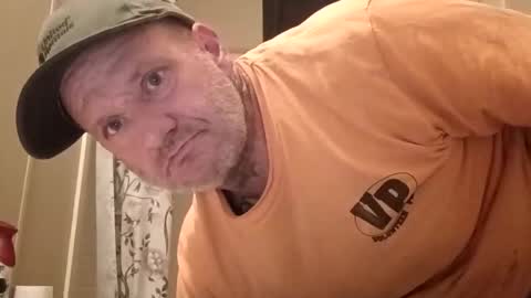 Snapshot of dman52026 chatting on April 11, 2026, 4:06 am dman52026 online show from April 11, 2026, 4:06 am