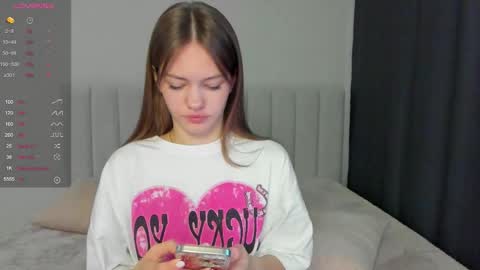 Polly and Kiriko online show from September 12, 2025, 2:11 am