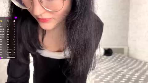 Annie PVT IS OPEN online show from October 15, 2025, 9:04 pm