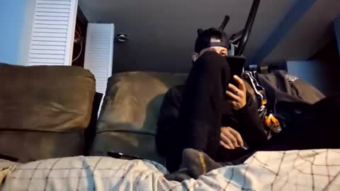 Snapshot of dogbone999081 chatting on October 20, 2025, 9:21 am dogbone999081 online show from October 20, 2025, 9:21 am