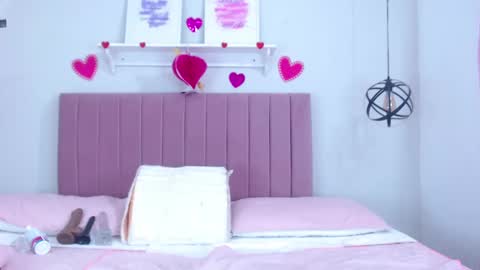 Snapshot of dolce_horny chatting on March 10, 2025, 1:10 pm Dolce online show from March 10, 2025, 1:10 pm