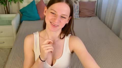 Snapshot of dolce_moments chatting on May 29, 2026, 5:49 am Doly online show from May 29, 2026, 5:49 am