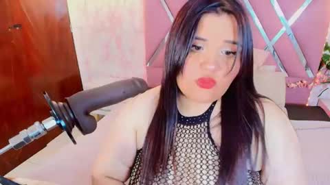 Dolce Pearl online show from April 25, 2026, 3:09 am