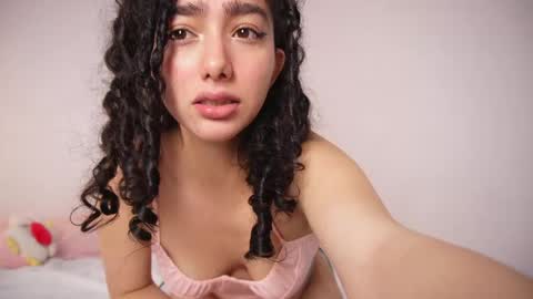 Snapshot of doll4you_ chatting on June 8, 2026, 7:58 pm Alice y Ros online show from June 8, 2026, 7:58 pm