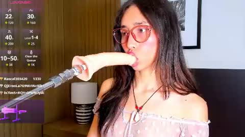 Bella  online show from June 11, 2026, 12:32 am