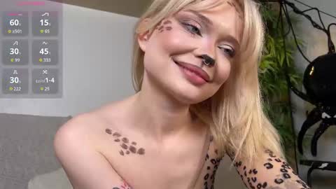 Snapshot of doll_from_venus chatting on October 31, 2025, 3:35 pm Dorothy Mayfield online show from October 31, 2025, 3:35 pm