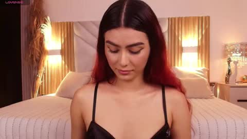doll_kira_ online show from April 30, 2026, 2:56 pm