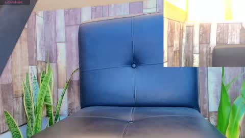 Snapshot of doll_lorenn26 chatting on May 27, 2026, 6:05 pm doll_lorenn26 online show from May 27, 2026, 6:05 pm