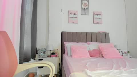 doll_oriana online show from December 4, 2024, 4:16 pm