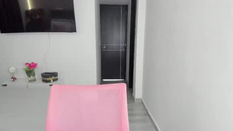 doll_oriana online show from February 27, 2025, 11:59 pm