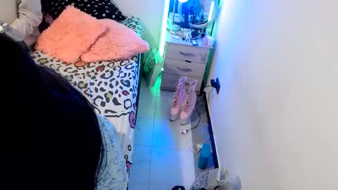 Catherine XXX online show from February 6, 2026, 6:18 am