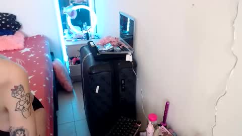 Catherine XXX online show from February 9, 2026, 5:39 pm