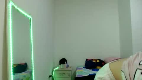 Snapshot of doll_sary chatting on June 4, 2026, 6:36 pm Catherine XXX online show from June 4, 2026, 6:36 pm