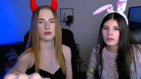 Snapshot of doll_vey chatting on September 12, 2025, 1:11 pm doll_vey online show from September 12, 2025, 1:11 pm