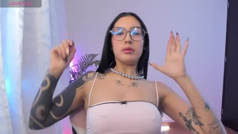 veronica  Independent model online show from December 31, 2024, 6:02 pm