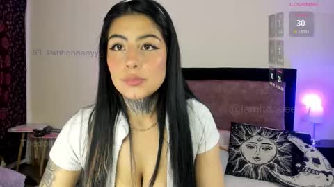 Snapshot of dollhoneycam chatting on March 23, 2026, 8:18 am HONEY online show from March 23, 2026, 8:18 am